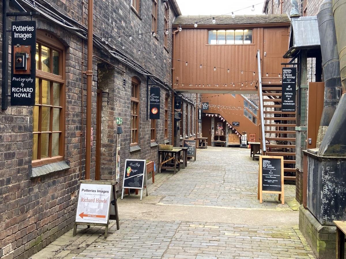 Images from The Packing House Café at Middleport Pottery